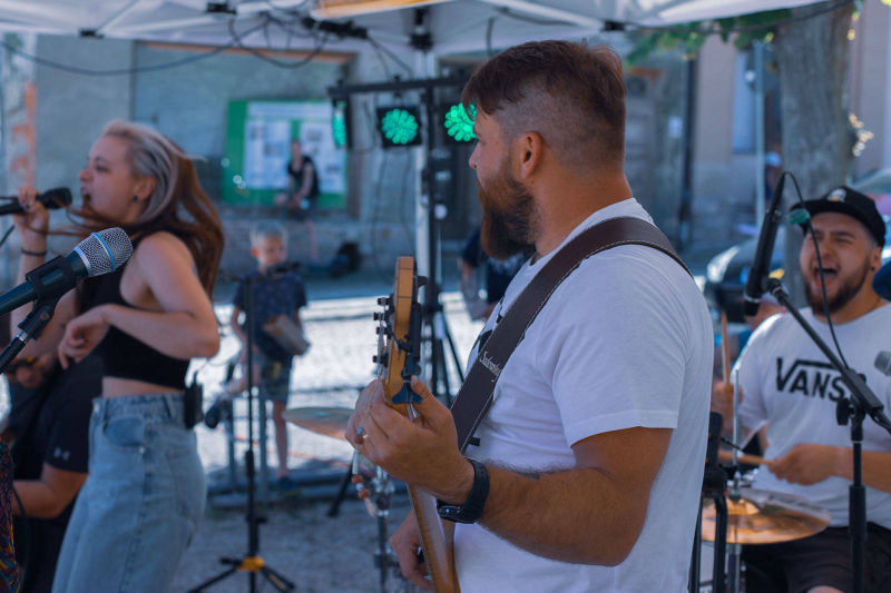 Blue Caravan kapela - Penta Hospitals